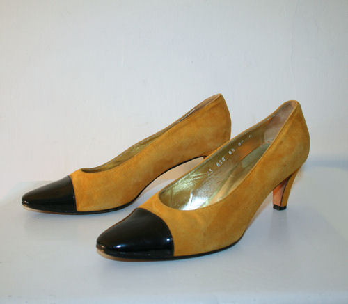 Shoes_StJohn_GoldSuede_EXP_01_small.jpg