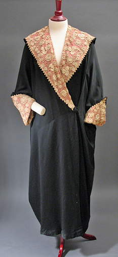 1910ssatinlacecoat2.jpg