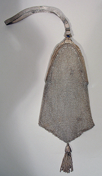 1910ssilvermeshpurse2.jpg