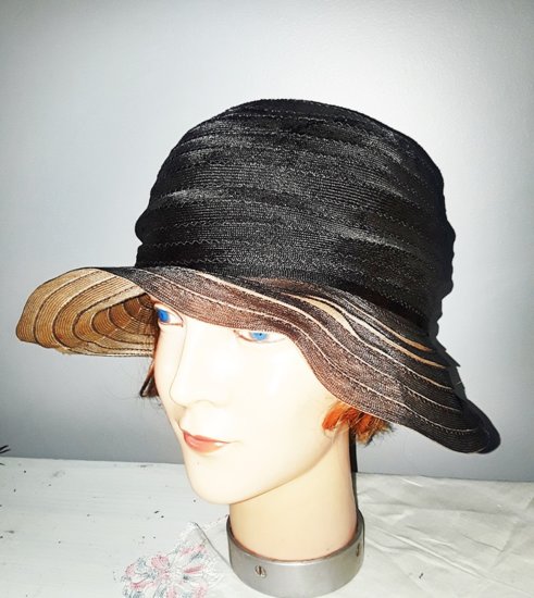 1920s brimmed cloche,antique hat,twenties,anothertimevintageapparel.jpg