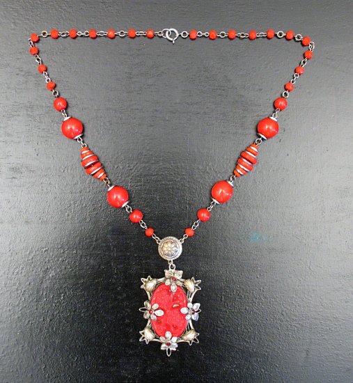 1920s_red_glass_pendant.jpg