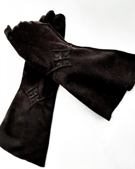 1940s black gloves vintage deco design,cotton,mid length,anothertimevintageapparel.jpg