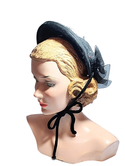 1940s_black_straw_bonnet_style_hat_velvet_ties_vintage-removebg-preview.png