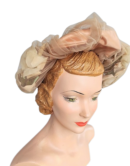 1940s_tan_hat_with_netting_haol_style_and_roses-removebg-preview.png