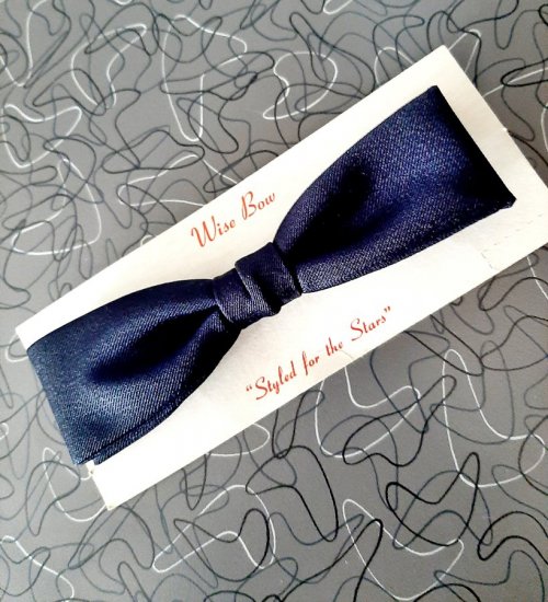 1950s bow tie,clip on tie,in box.jpg
