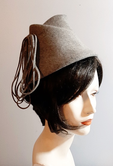 1950s vintage grey felt tall hat structure fez style,bettebegoodvintage,tassel.jpg