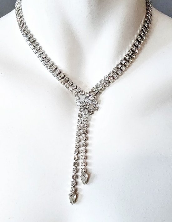 1950s vintage lariat style drop rhinestone necklace.jpg