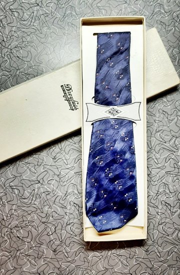 1950s vintage necktie and box,dead stock mens vintage tie,nos tie,bettebegoodvintage.jpg