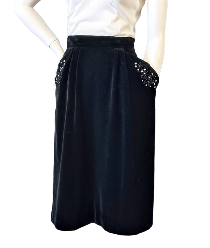 1950s_black_velvet_slim_skirt_pearl_stones_pockets-removebg-preview.png 2.png