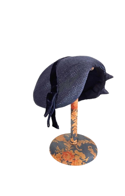 1950s_navy_blue_straw_small_hat_velvet_ribbon_trim-removebg-preview.png