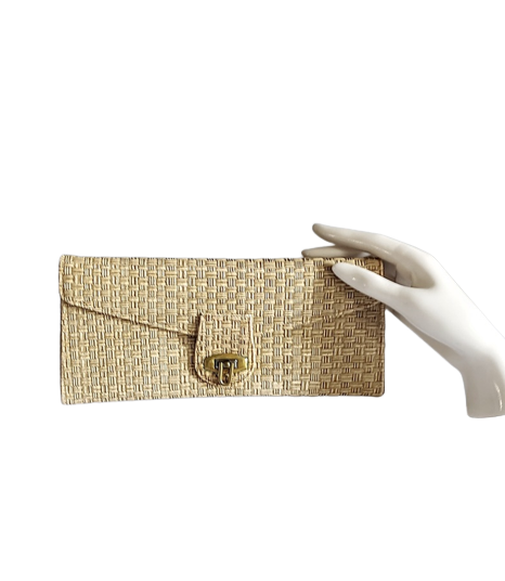 1950s_vintage_basket_weave_vinyl_clutch_bag_vintage-removebg-preview.png
