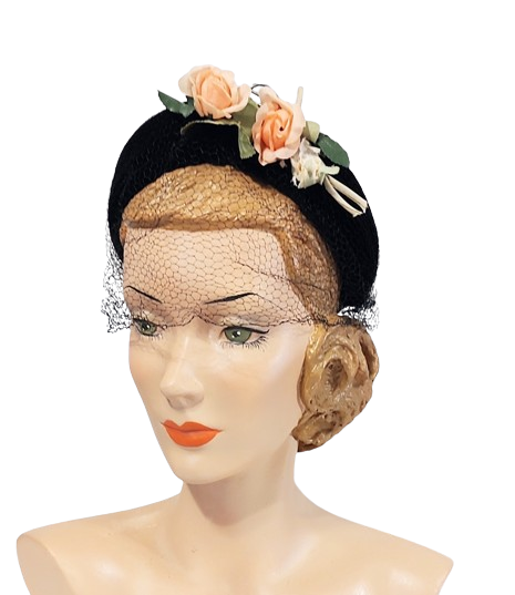 1950s_vintage_cream_cap_hat_black_velvet_brim_flower-removebg-preview.png