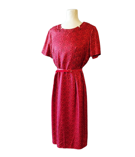 1950s_vintage_red_print_slim_fitted_dress_large_size-removebg-preview.png