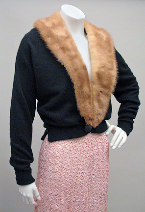 1950sblackunlabeldsweater2.jpg
