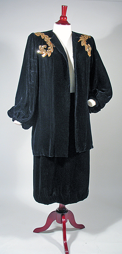 1950sblackvelvetsuit2.jpg