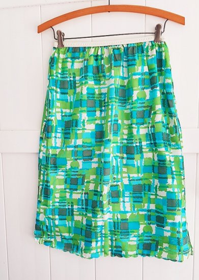 1960s mod turq print half slip vintage,blue green design slip,bettebegoodvintage.jpg