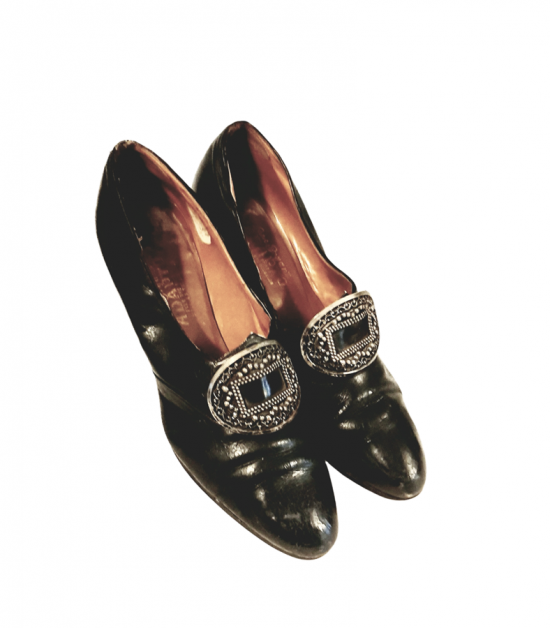 20s antique black shoes buckles 2.png
