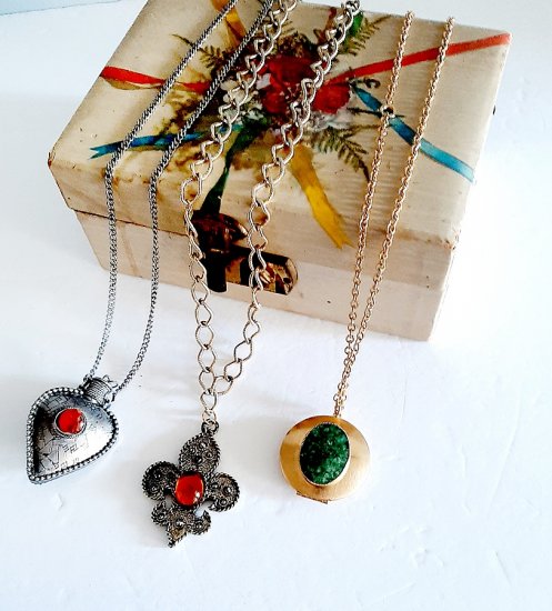 3 pendant necklaces 60s 70s.jpg