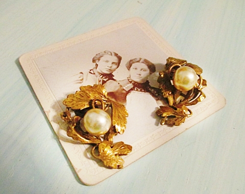 30s 40s-dress clips-fur -brass-pearls-vintage-anothertimevintageapparel.JPG