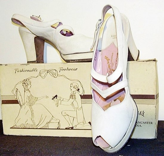 40s platform shoes and box 1.JPG