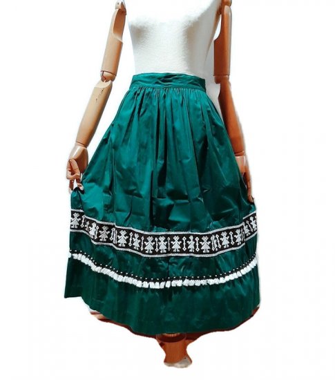 50s green circle full skirt novelty trim.jpg