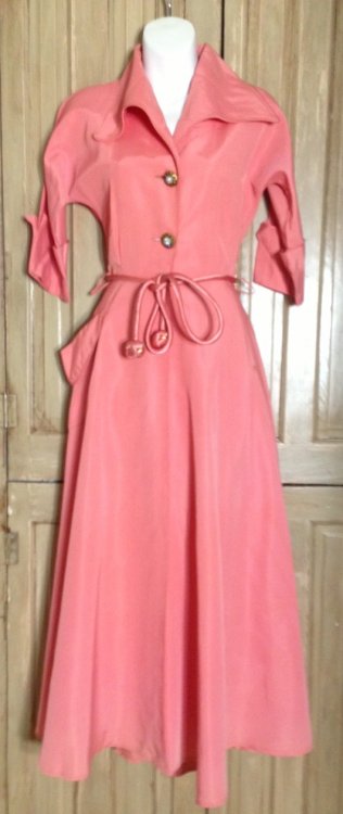 50s salmon taffeta lounge robe.jpg