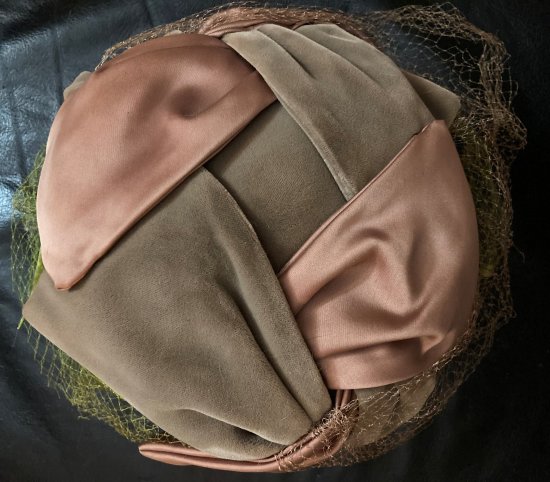 50s Velvet taupe & olive veiled hat (6).JPG