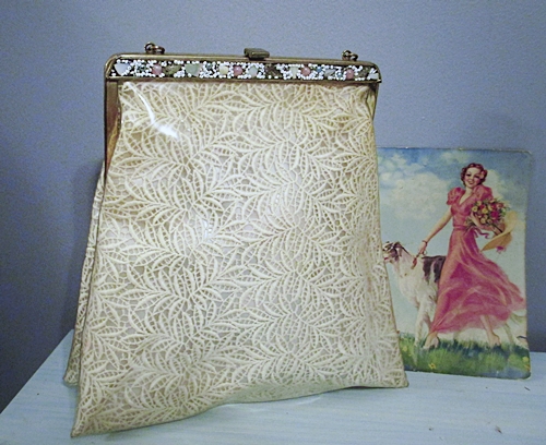 50s-vtg-plastic-purse-jewels-anothertimevintageapparel.JPG