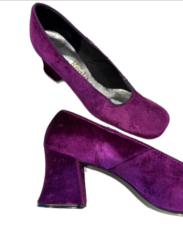 60s purple shoes.png