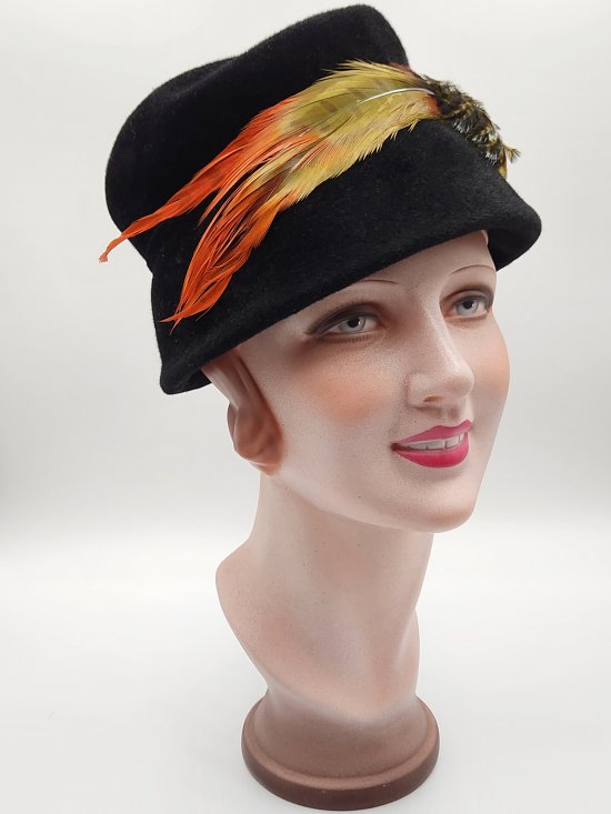 60sblackvelourhat13.jpg