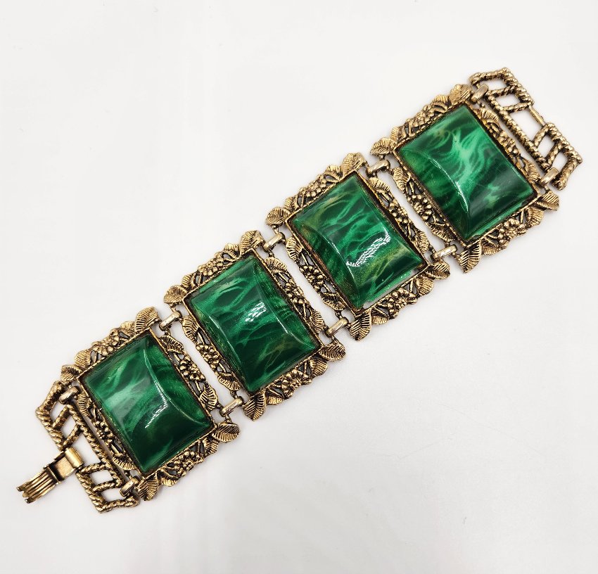 60schunkygreenbracelet01.jpg