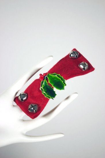 AM133-Holiday bow tie clip on 1950s red felt holly trim jingle bells - 1 copy.jpg