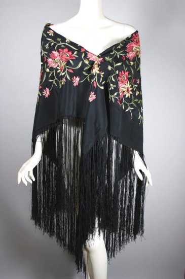 AM137-black floral embroidered silk 1920s fringed eveing shawl cape - 4.jpg