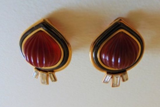 Austrian Zappe Earrings.jpg