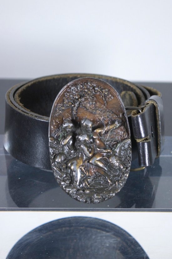 B70-black leather belt 70s roccoco antique scene buckle - 12.jpg