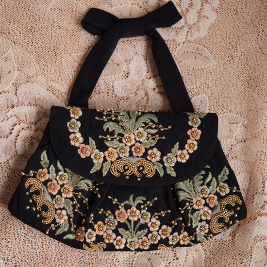 bg0005v1-black-beaded-embroidered-purse.jpg