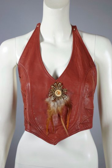 BL178-red brown leather halter top 1970s feathers XS S - 1.jpg