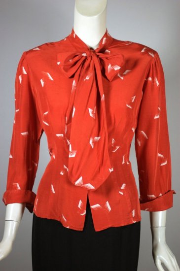 BL208-1940s blouse burnt orange rayon print bow neck M - 2.jpg