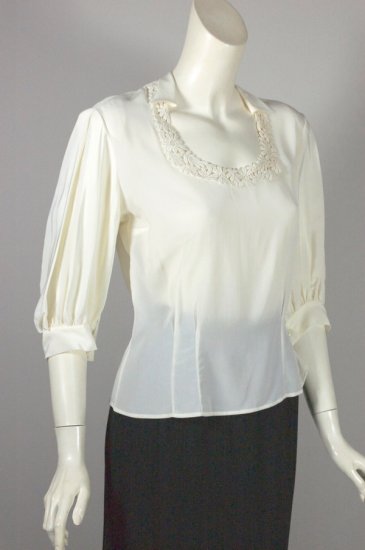 BL210-1940s-50s blouse cream ivory rayon floral lace S-M - 4.jpg