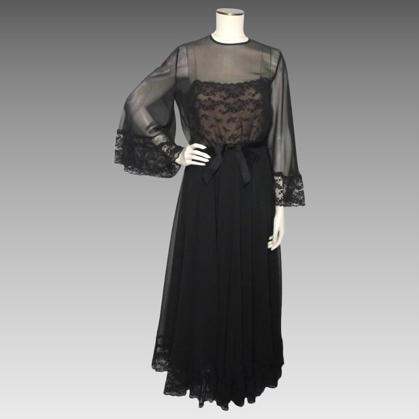 blacklacedress.jpg