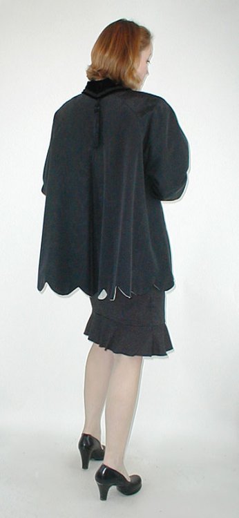 blackmoirefailleswingcoat2.jpg