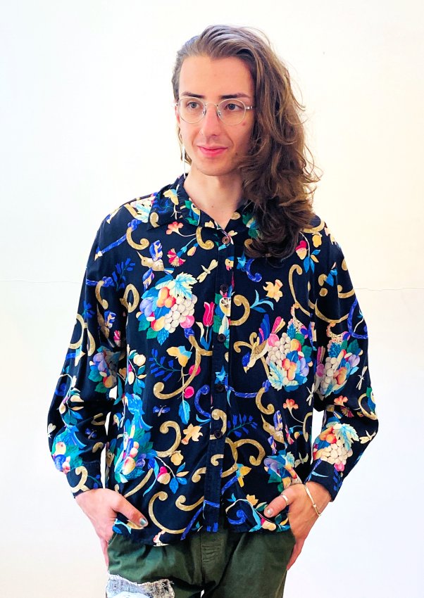 Blouse_Diane-Von-Furstenberg_Black-Silk-Fruit-Birds-Print_GW91623-399_05.JPEG