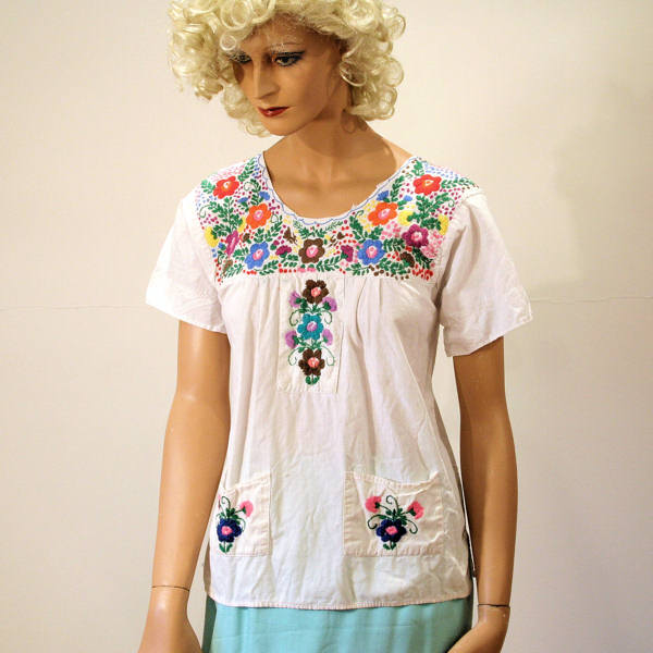 Blouse_Mexican-Huipal-Embroidered_RS-Mar_01small.jpg