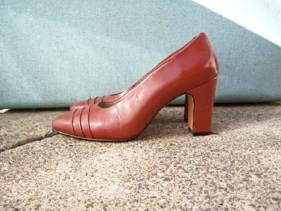 brown heels.jpg