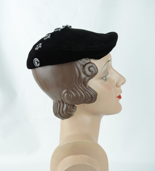buttonberet2.jpg