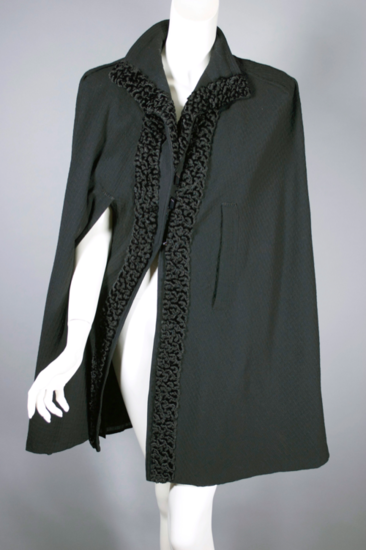 C156-1930s cape black lamb fur trim stand collar textured wool - 01.png