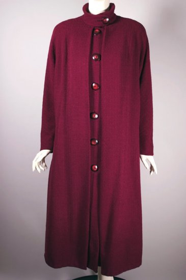 C166-fuchsia pink wool 1950s coat Schiaparelli label - 01.jpg