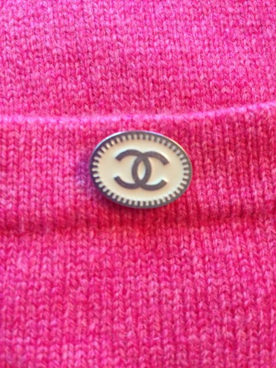 chanelbutton1.jpg