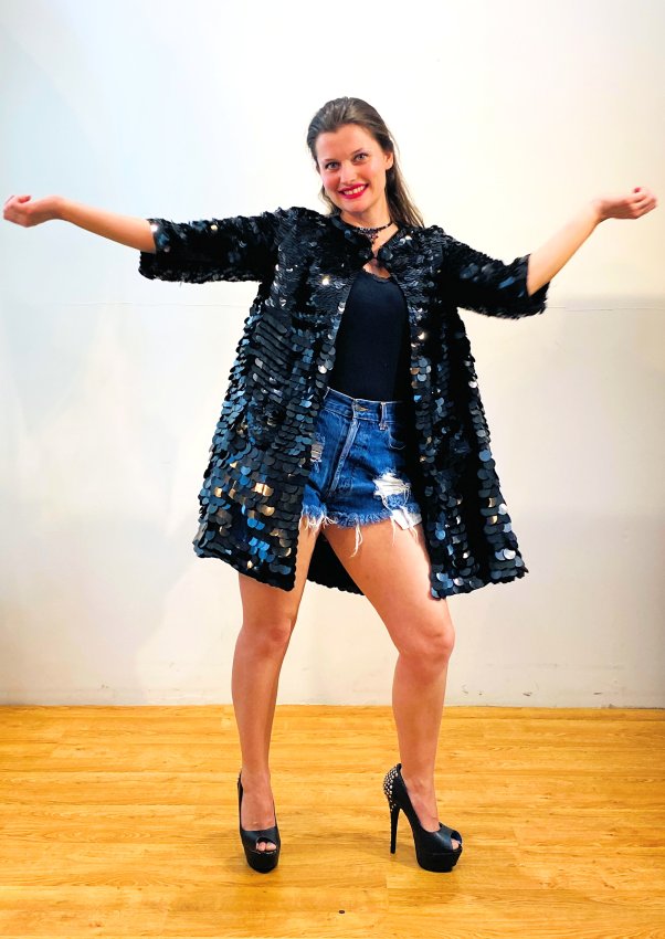 Coat_Reiss_India_Black-Paillettes_ES_05.JPEG