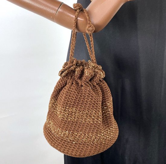 crochetbucketbag2.jpg